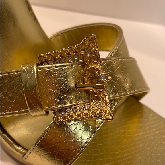 Anne Michelle Gold Heels with Stiletto Heels and Open Toe Design - Picture 11 of 12